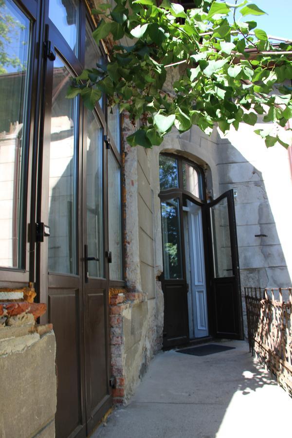Hostel Mif Ivano-Frankivsk Exterior foto